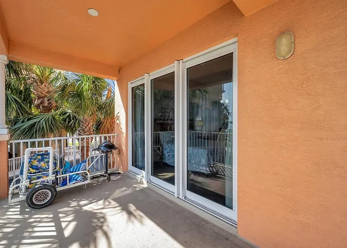 Harborview Grande Unit 207 * Clearwater Beach